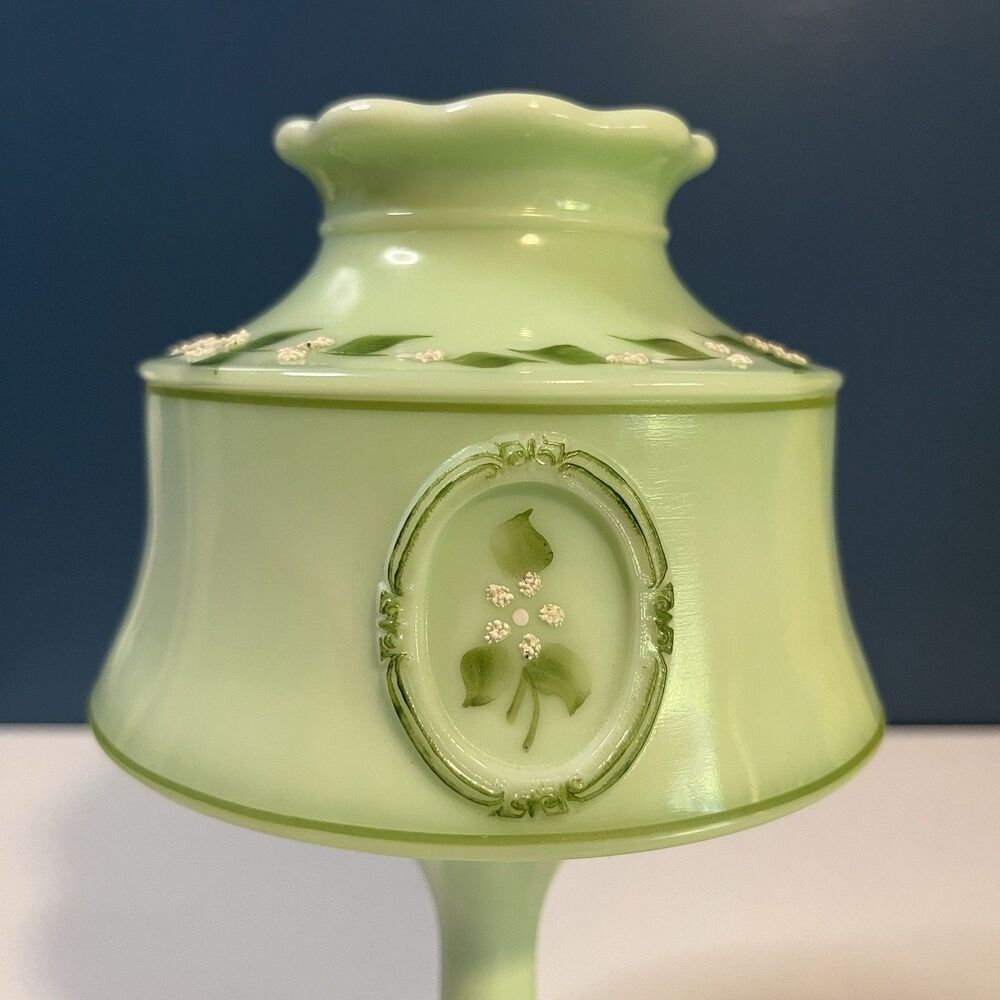 Vintage Westmoreland Jadeite Green Glass Fairy Light Lamp Cameo Beaded Pattern - Picture 11 of 15
